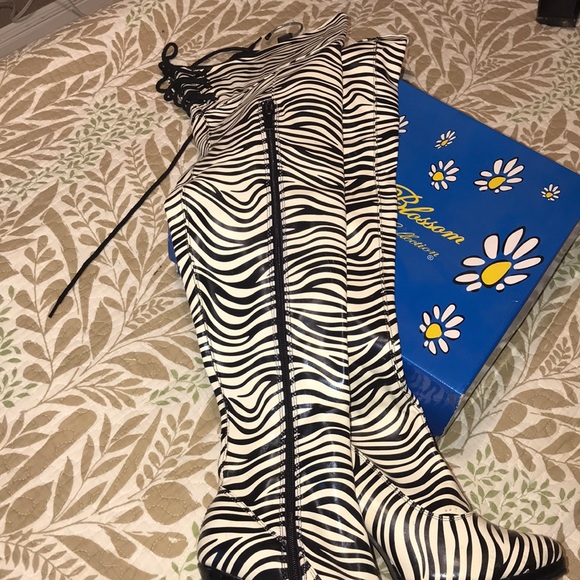 High heel boots - Picture 3 of 3